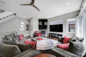 City Views - Walking Distance to Panthers Stadium